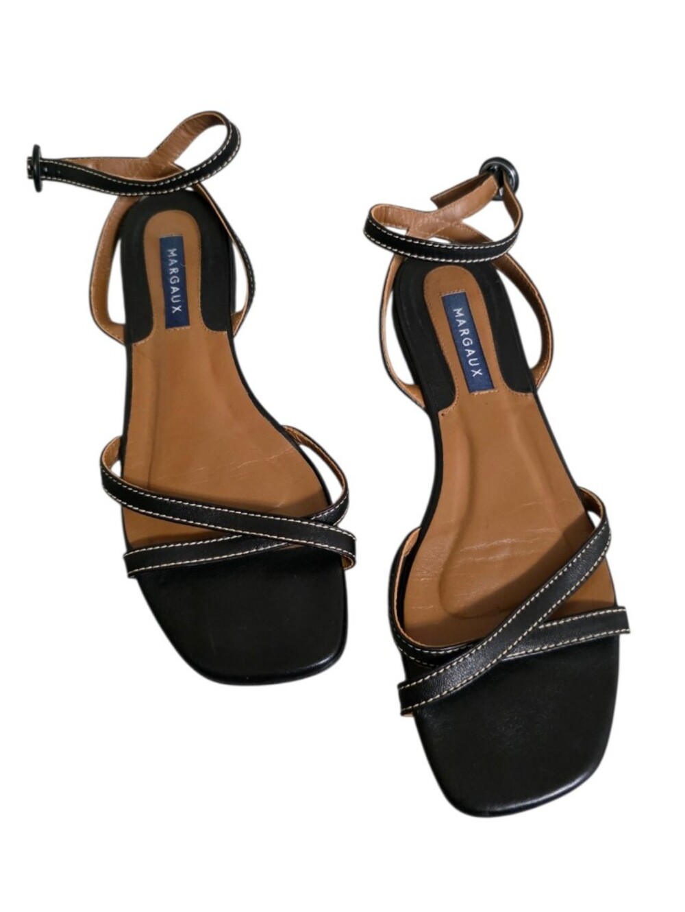 Margaux The Flat Sandal in Black Size 6